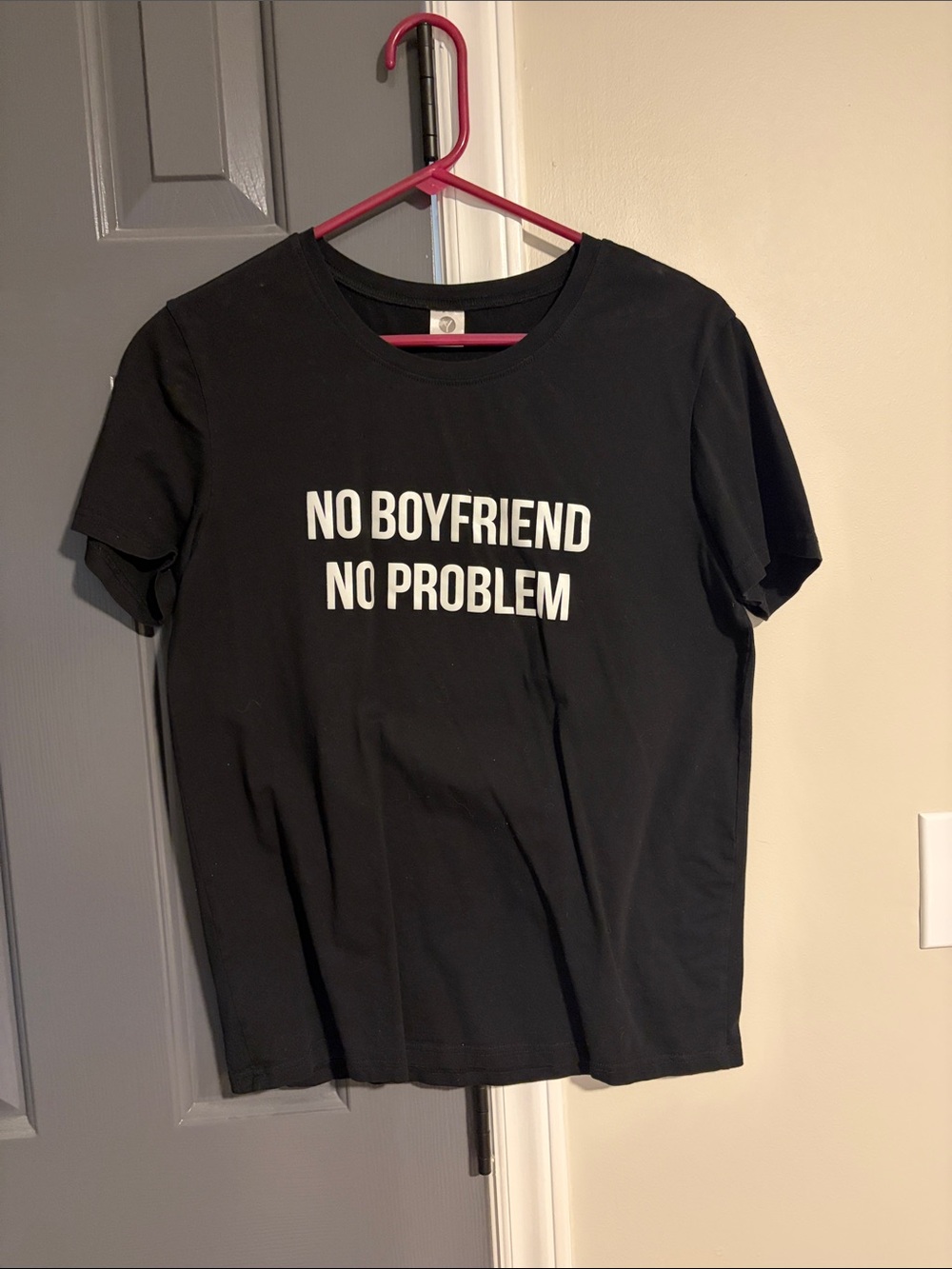Black Graphic Tee - "No Boyfriend No Problem"